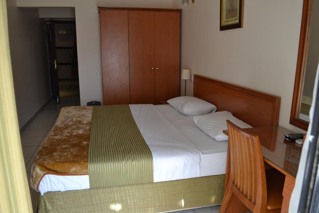 Tara Hotel Llc Dubai Bagian luar foto