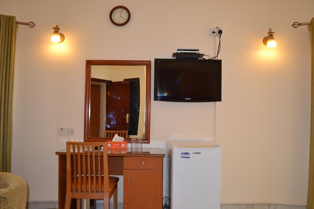 Tara Hotel Llc Dubai Ruang foto