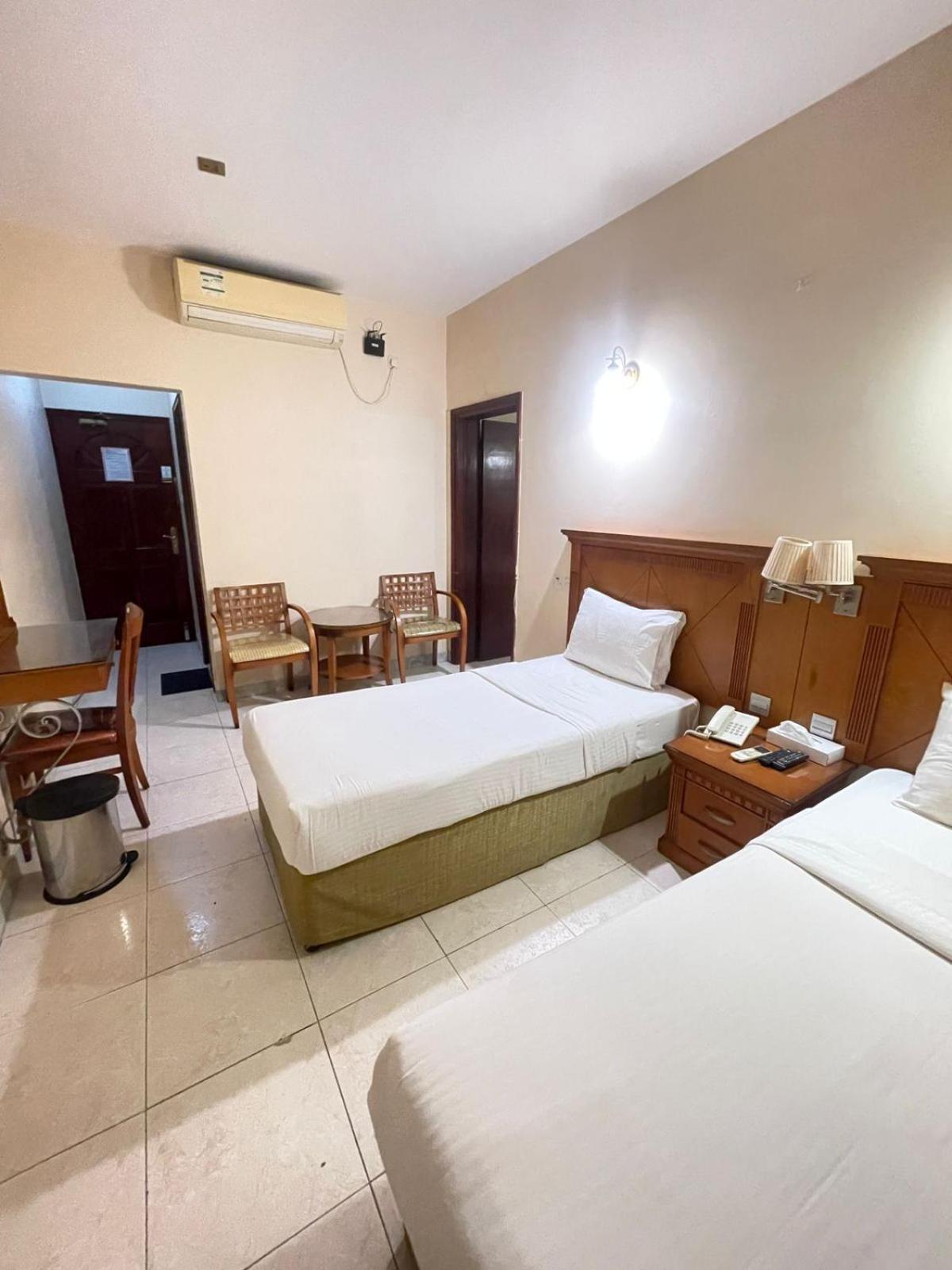 Tara Hotel Llc Dubai Bagian luar foto