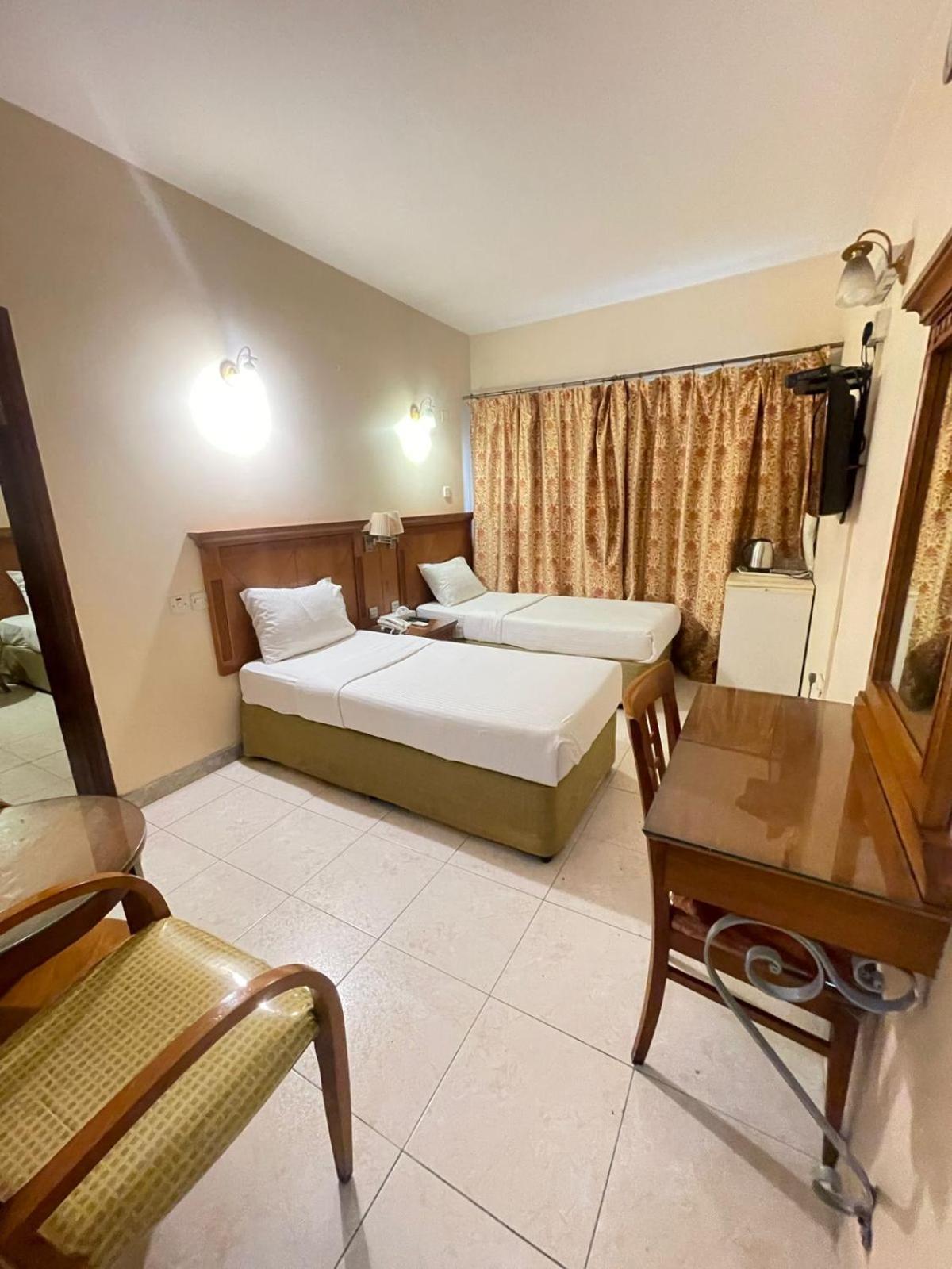 Tara Hotel Llc Dubai Bagian luar foto